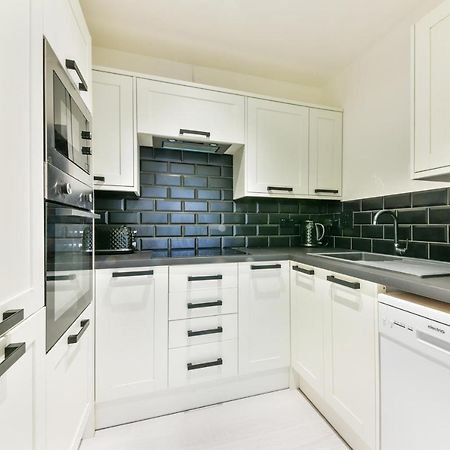 Amazing 2 Bed Apartment Clapham North Londres Exterior foto